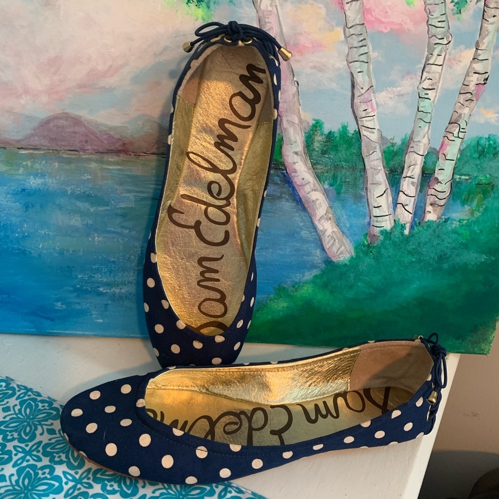 Sam Edelman super stylish navy & creme flats